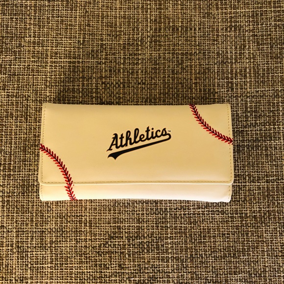 Oakland A’s Wallet - Picture 2 of 6